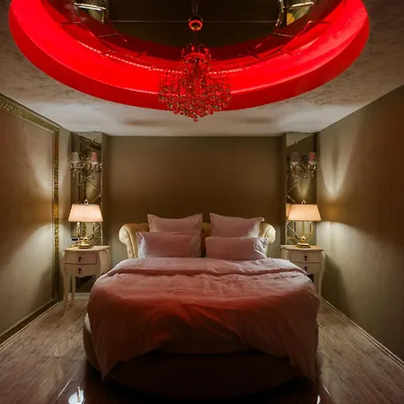 Mall - Elegant Residences Apartment *