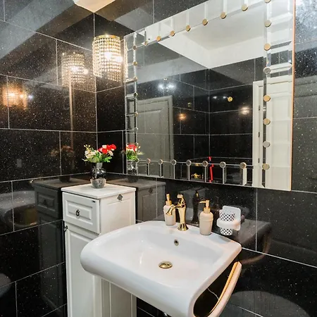 Mall - Elegant Residences Apartment