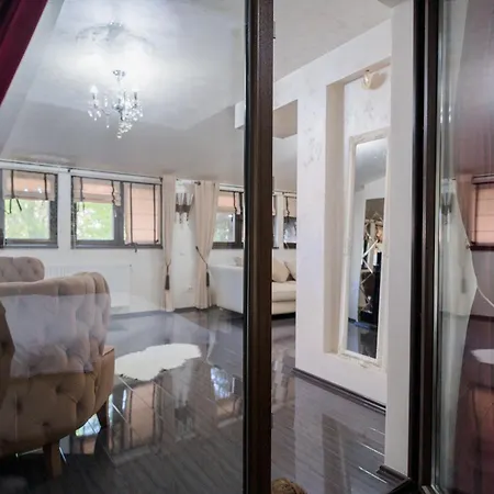 Mall - Elegant Residences 아파트
