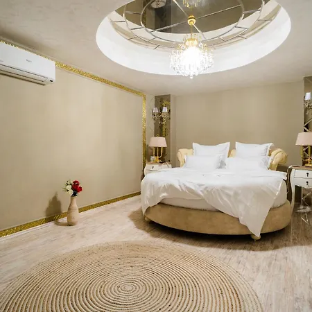 Mall - Elegant Residences